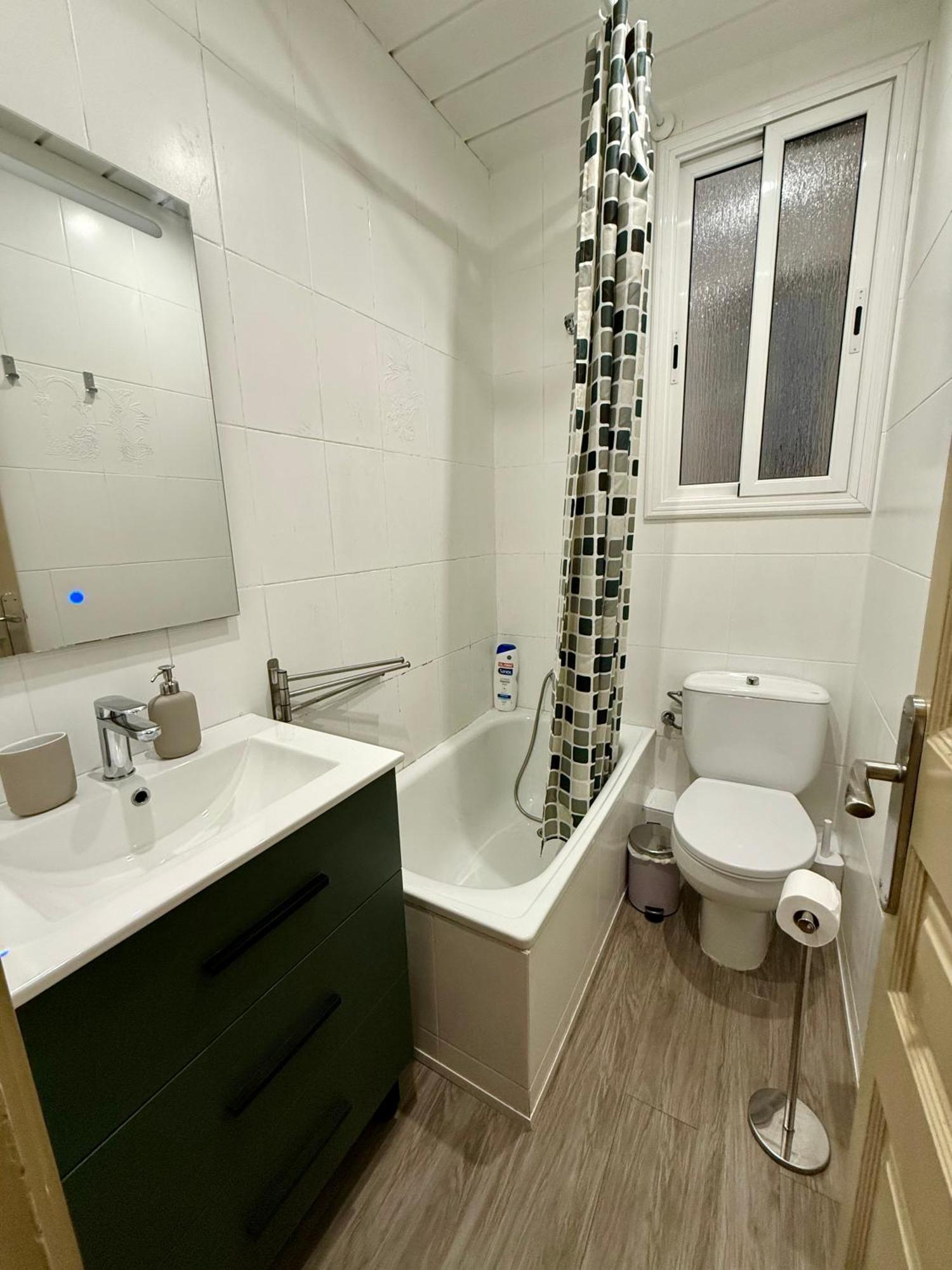 Newly Renovated Stylish Eixample - Great Location Barcelona Buitenkant foto