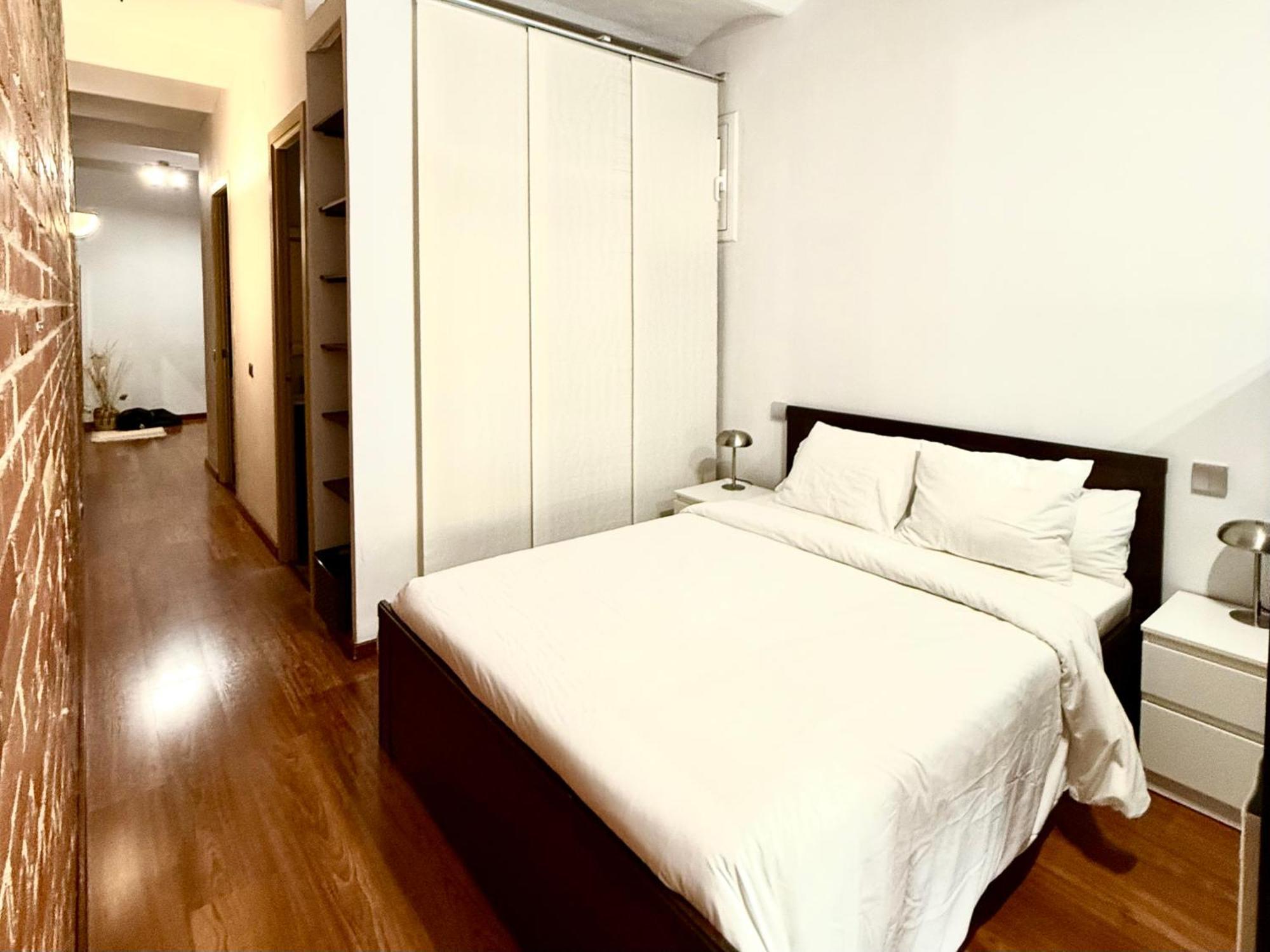 Newly Renovated Stylish Eixample - Great Location Barcelona Buitenkant foto
