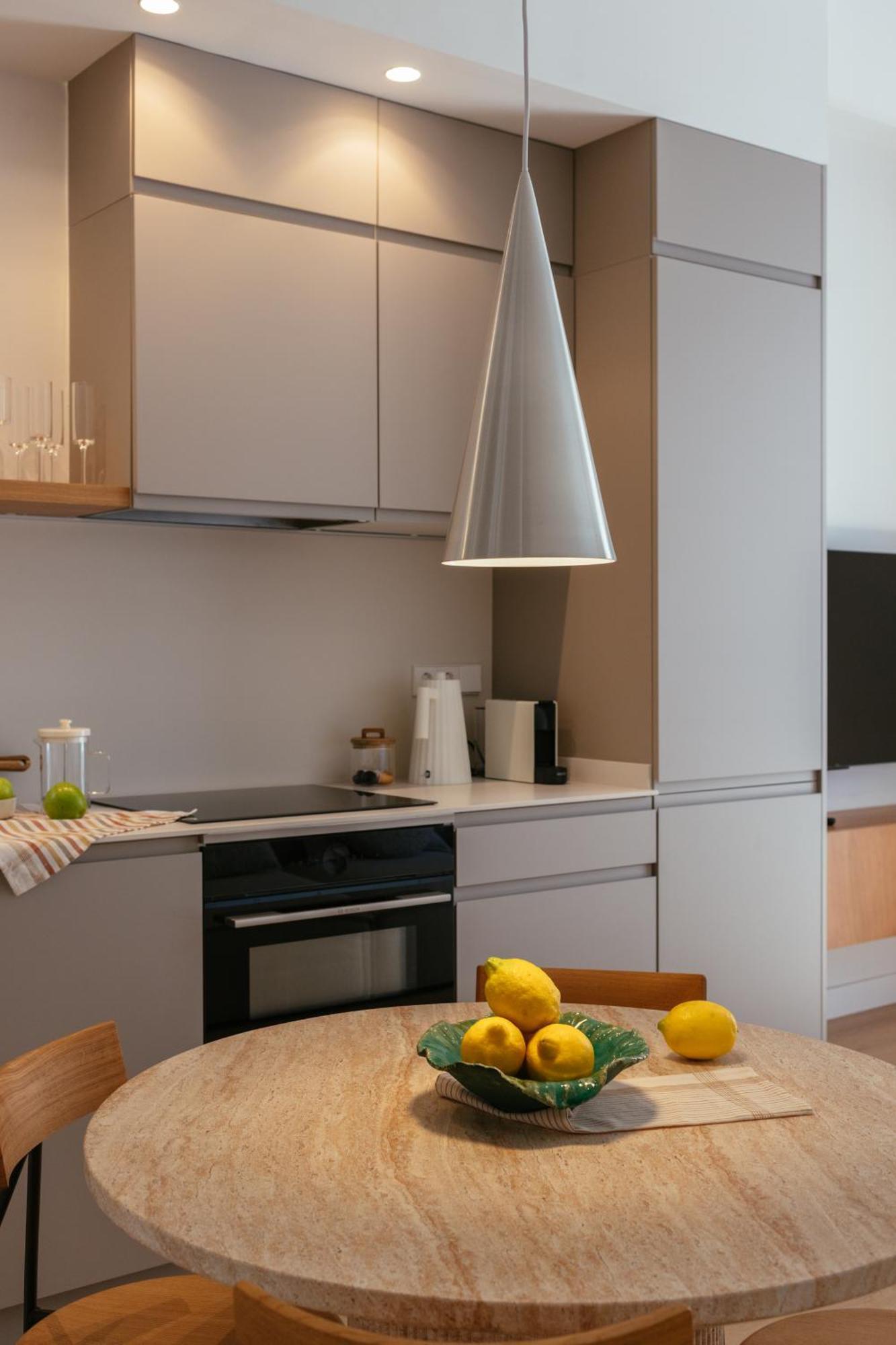 Newly Renovated Stylish Eixample - Great Location Barcelona Buitenkant foto