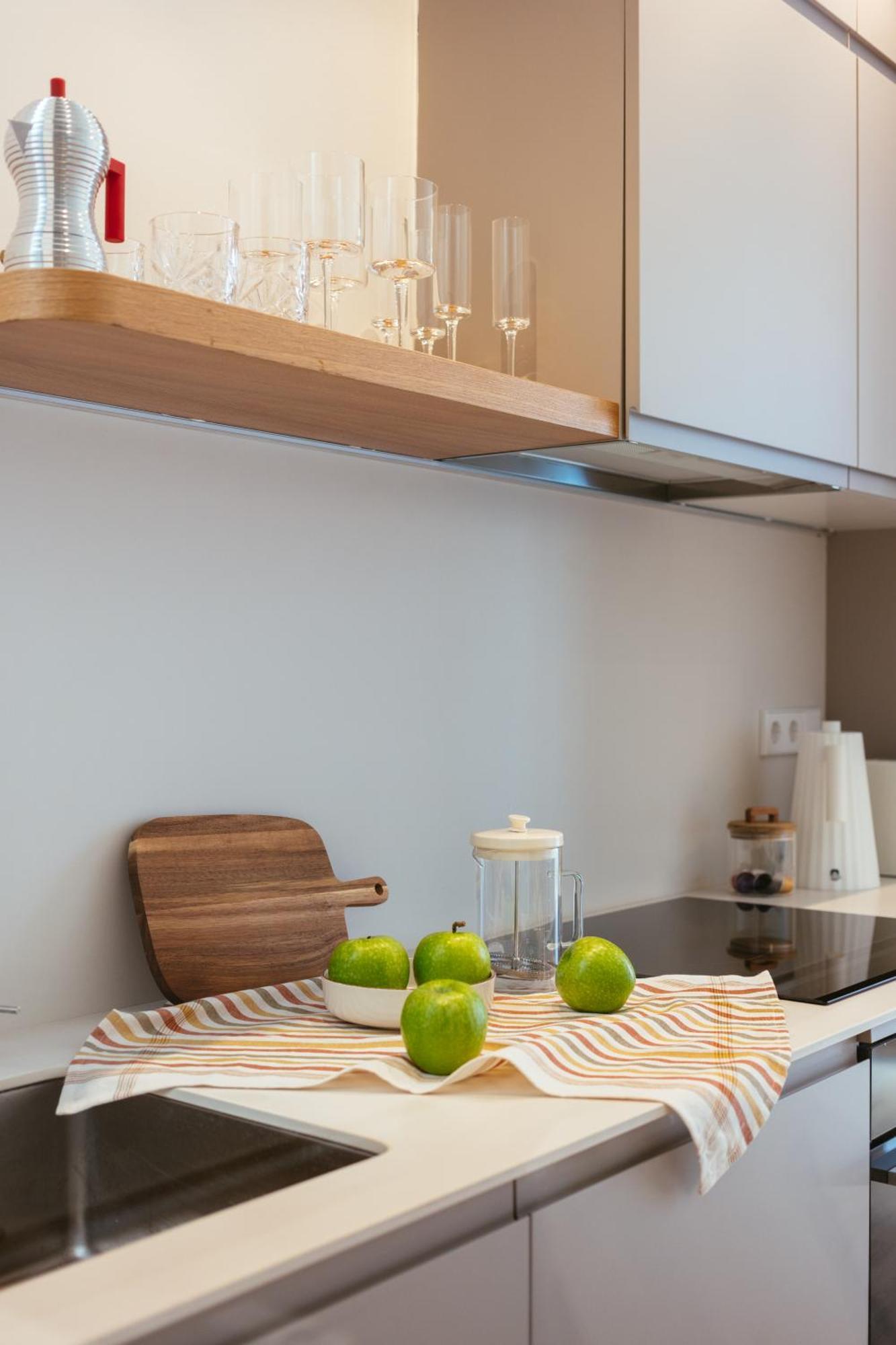 Newly Renovated Stylish Eixample - Great Location Barcelona Buitenkant foto