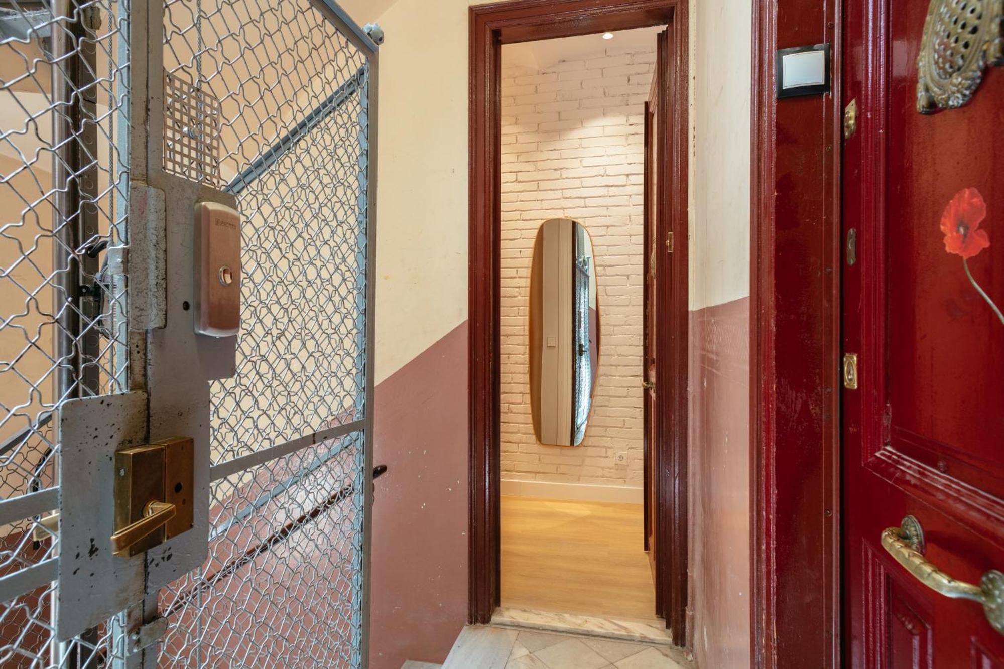 Newly Renovated Stylish Eixample - Great Location Barcelona Buitenkant foto