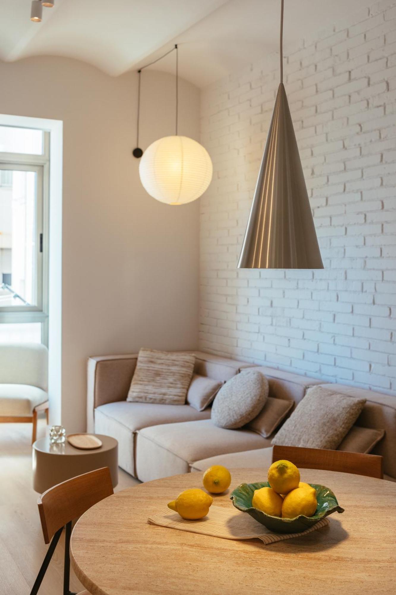 Newly Renovated Stylish Eixample - Great Location Barcelona Buitenkant foto