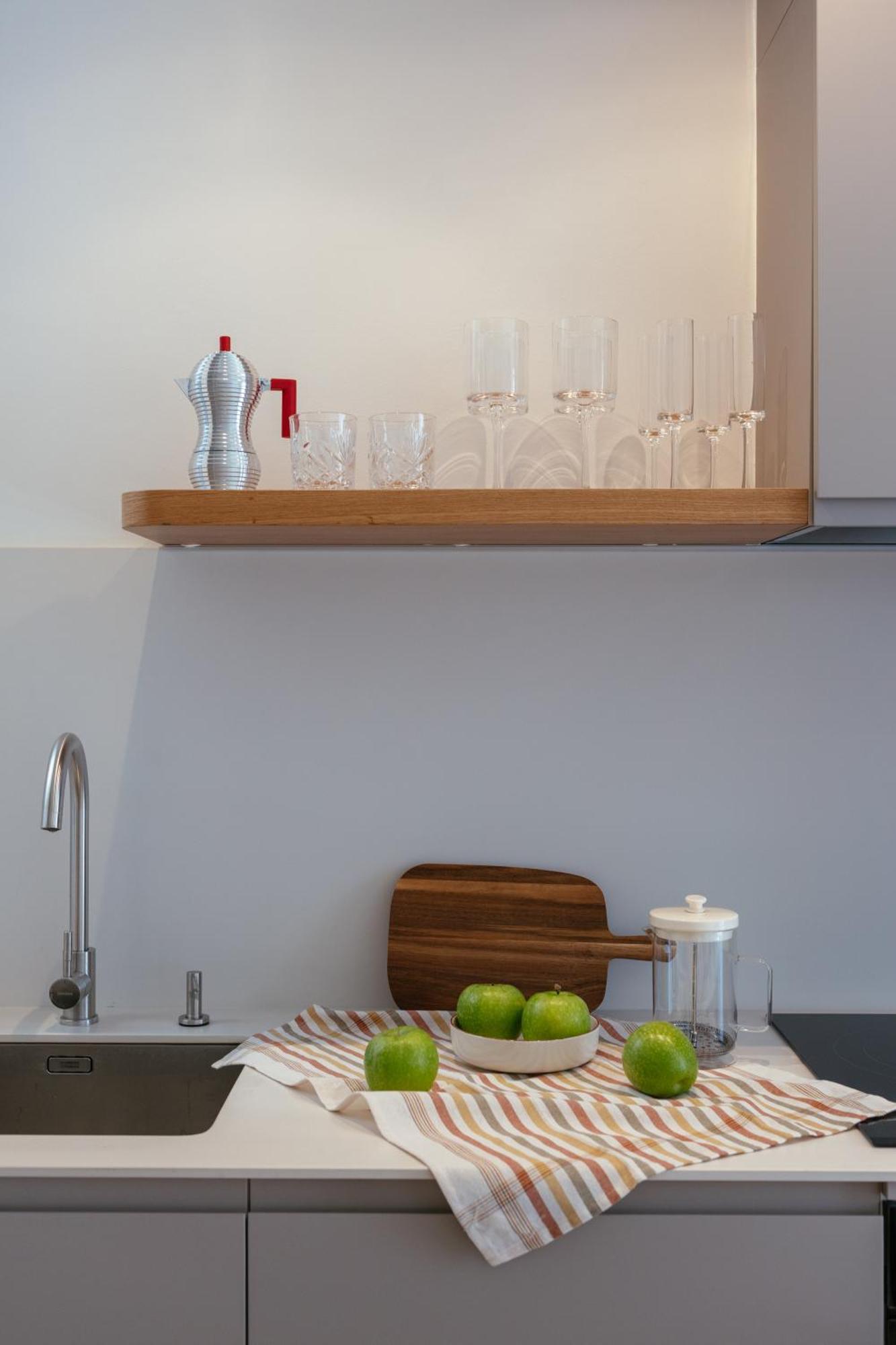 Newly Renovated Stylish Eixample - Great Location Barcelona Buitenkant foto